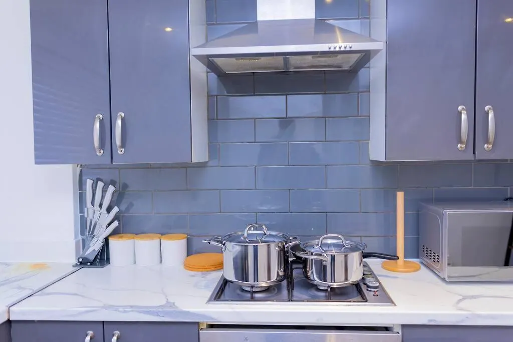 Апартаменты Beautiful 3 Bed House Next To Westfield Лондон 0*,  Великобритания